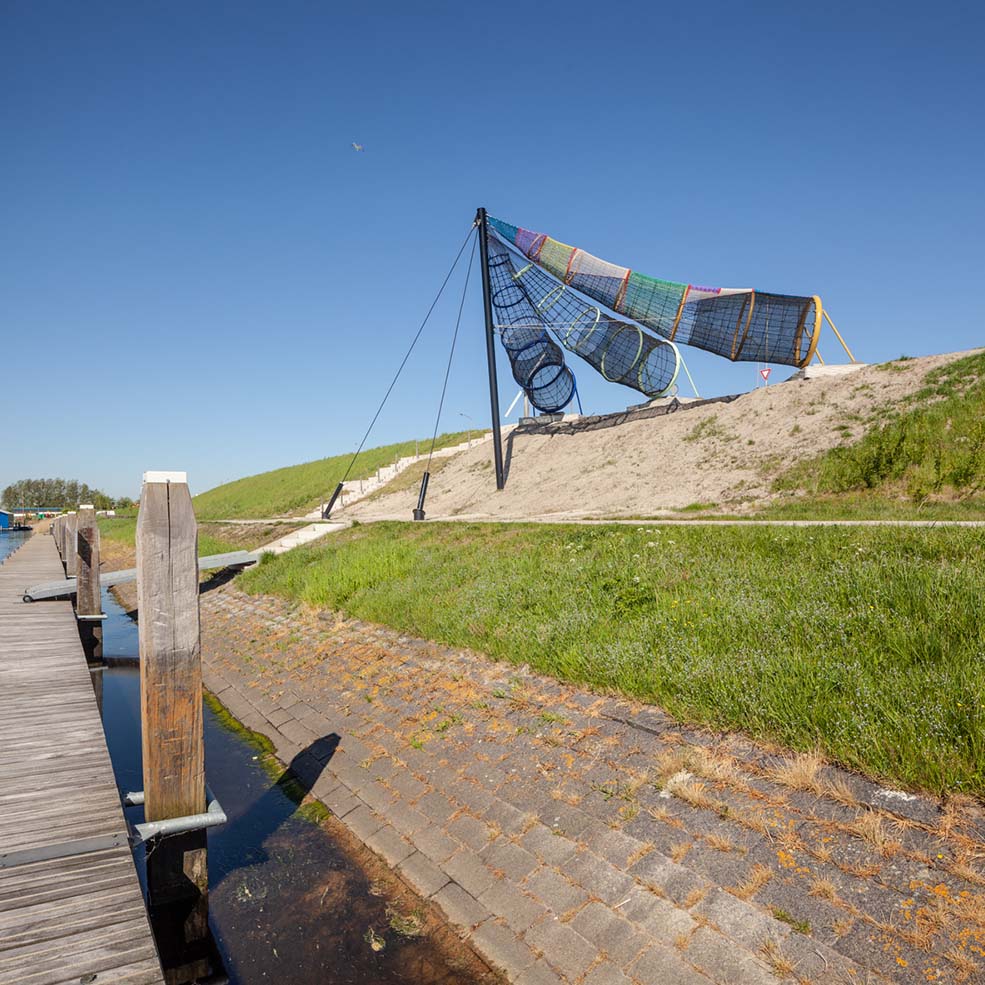 Foto door Harry Cock van Dijkbalkon in Lauwersoog ontworpen door MINT Architecten en partner Melle Koot